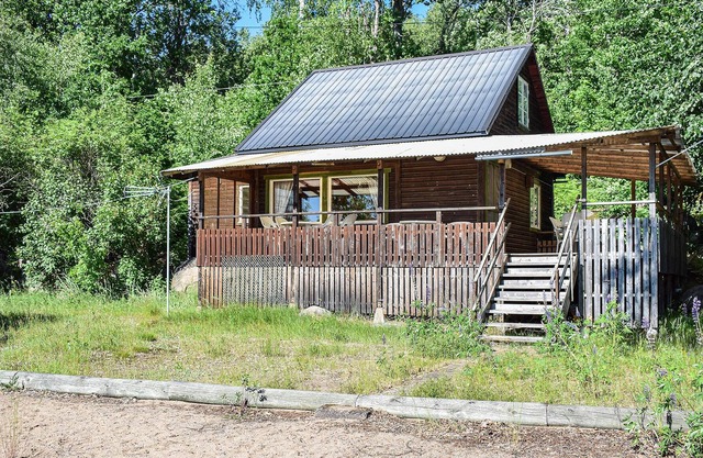 Would you like to experience an undisturbed vacation in a cozy house in the great outdoors of southe