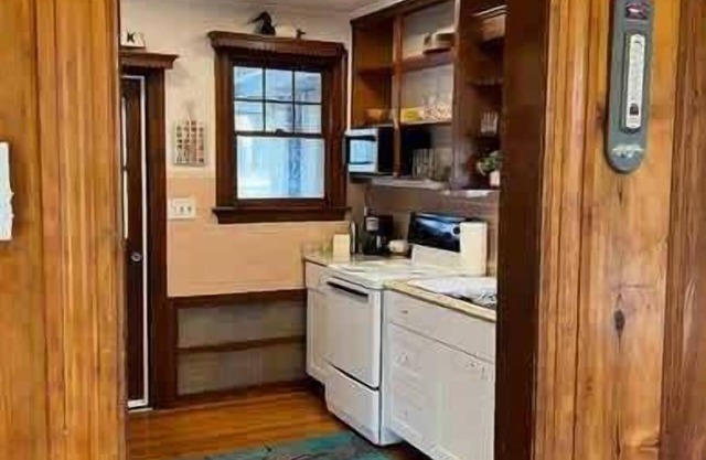 Wright's Cottage- Pet's Welcome & EV Charging