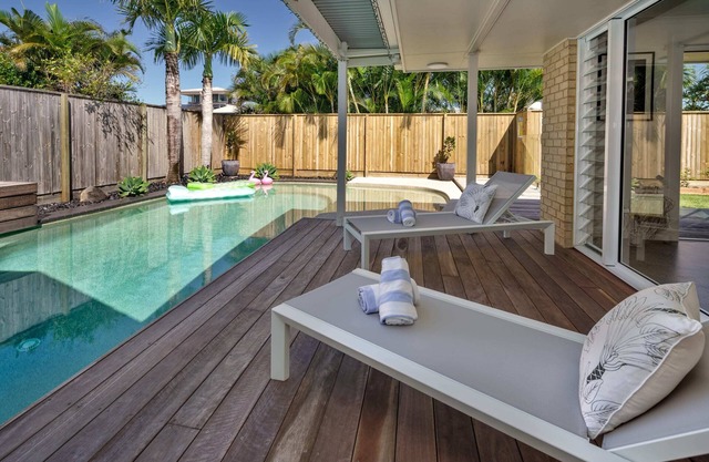 Wurtulla Beachside Haven, Steps to the Sea & Pool