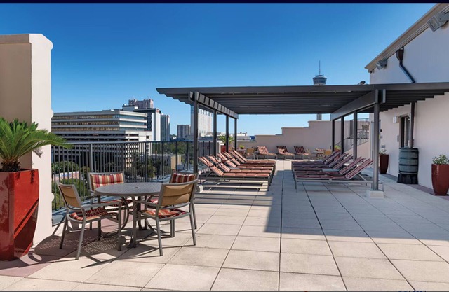Wyndham La Cascada 1 bedroom unit on River Walk in Sn Antonio