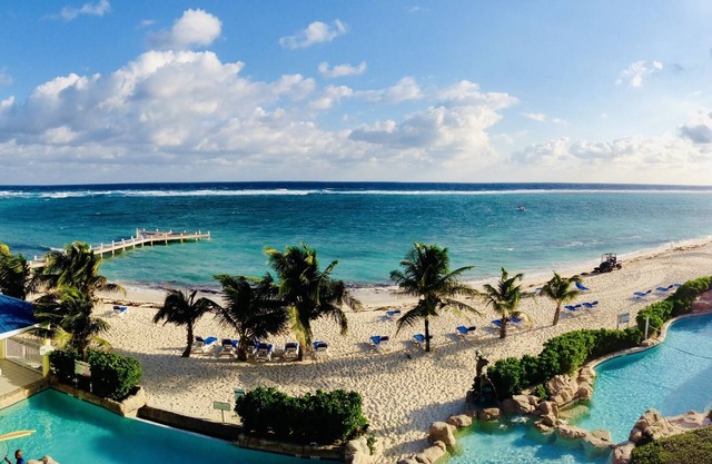 Wyndham Reef Resort Deluxe Beachfront Studio
