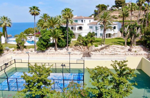 Xàbia - Jávea Villa with sea and mountain views, Padel court, sauna and swimming pool