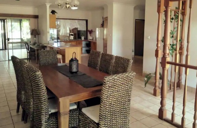 XL Spacious & Convenient 6 bed Tableland Treat
