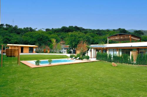 Xunan Limei Su (Mutianyu Great Wall Store)