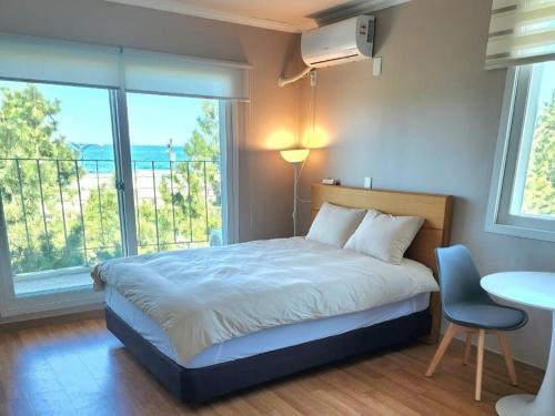 Yangyang Happy House Pension