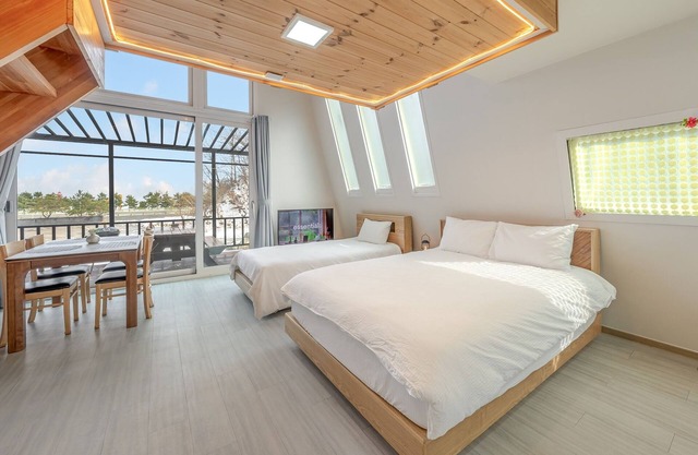 Yangyang Sunrise and Sunset Private Pens