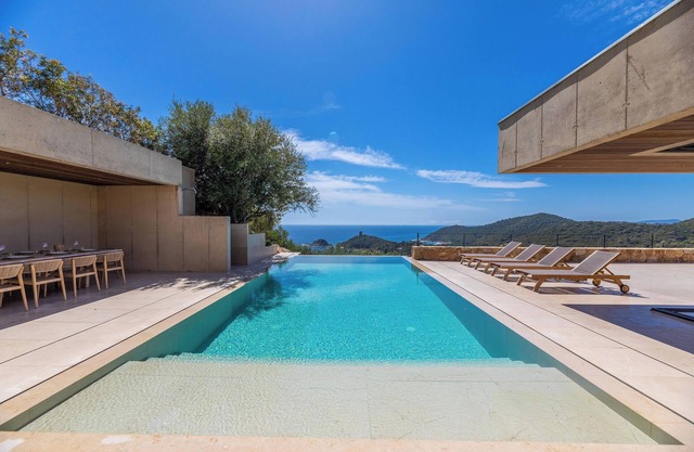 Ydillic setting and exceptional villa