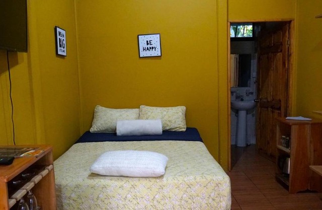 YELLOW SUNRISE - Rio Celeste Dreams