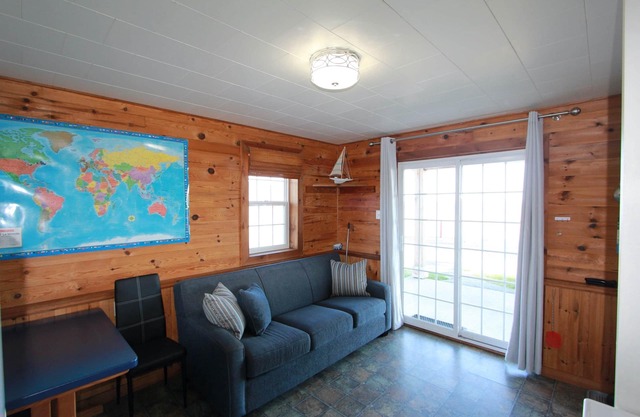 Yeomans By the Caves - Ocean Front Apartment