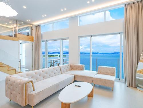 Yeosu Moine Pool Villa