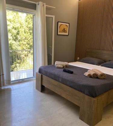 Yia Sou Corfu! "Mariposa"