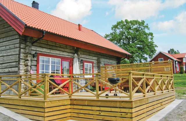 You are on vacation in a quiet area, the house is surrounded by wooded hills.