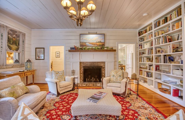 You found the most romantic cottage on the Hammock Coast.
