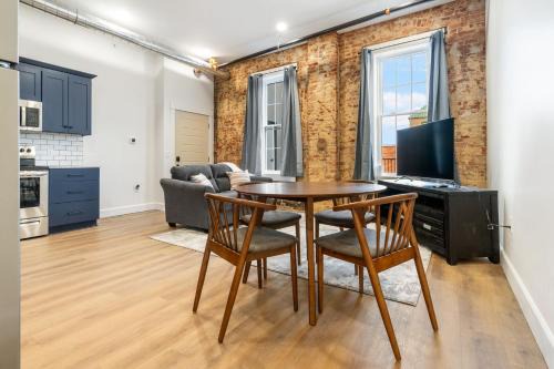 Young Suite