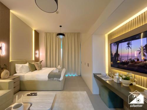 Your Fav Studio Getaway l Pool, Gym & Parking!