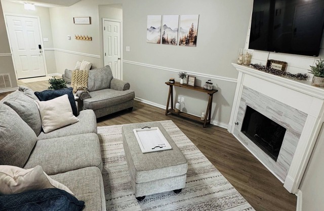 Your Home Away From Home in Bryant 3/2 Minutes From Everything