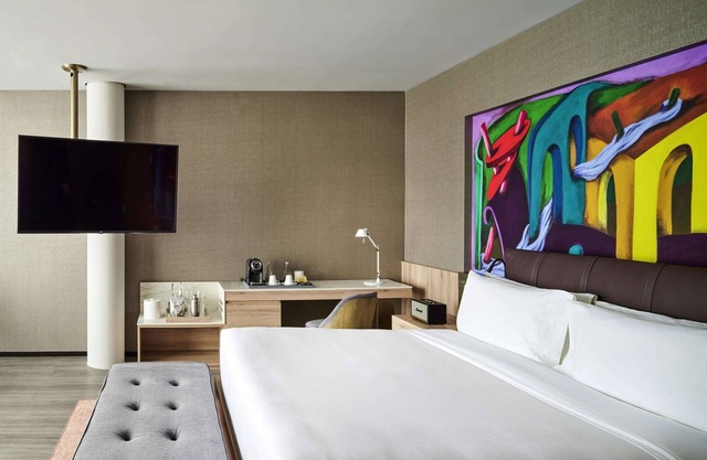 Your Ideal Destination! Shuttle, Private Terrace with Mexico City's Skyline!