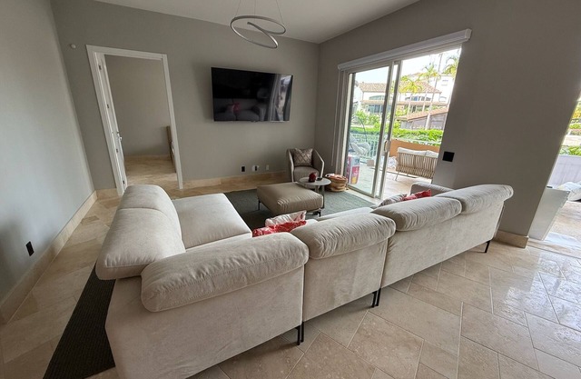 Your Luxury escape in Punta Arenas, Bunenaventura.