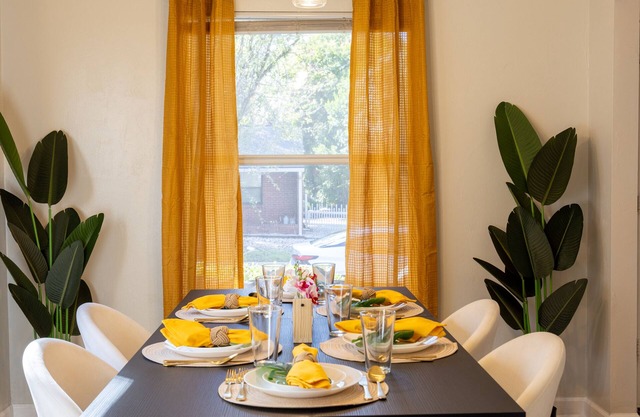 Your UF Getaway: 1 Block from Campus & Stadium - 4 BD Haven