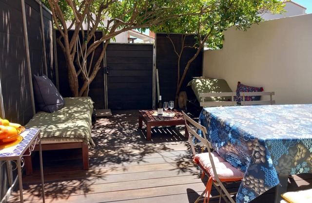 Your vacation shed 30 meters from the beach!