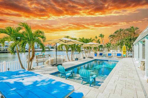 Your Waterfront Family Compound - Free Golf Cart, Paddleboards, Heated Pool