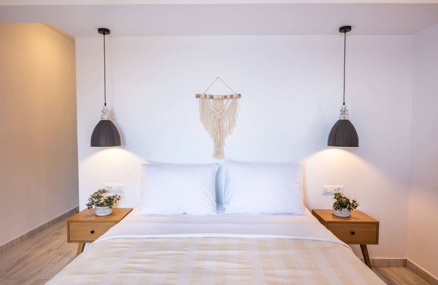 Yploui Suites 1 in Kira Panagia