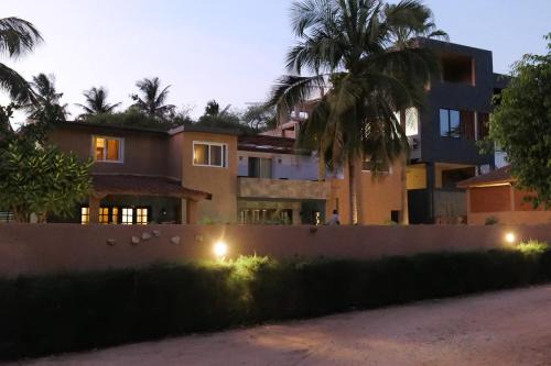 YUMA LODGE SALY