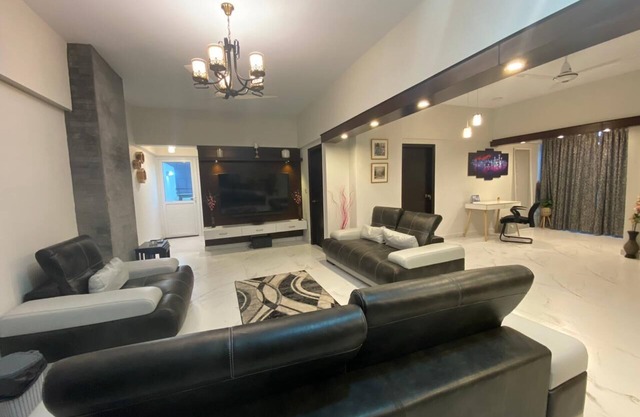 Zaha Home: Stylish & Luxury 2br Family place