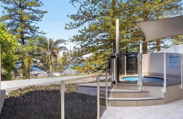 ZANZ205- Exclusive Outdoor Spa with Ocean Glimpses