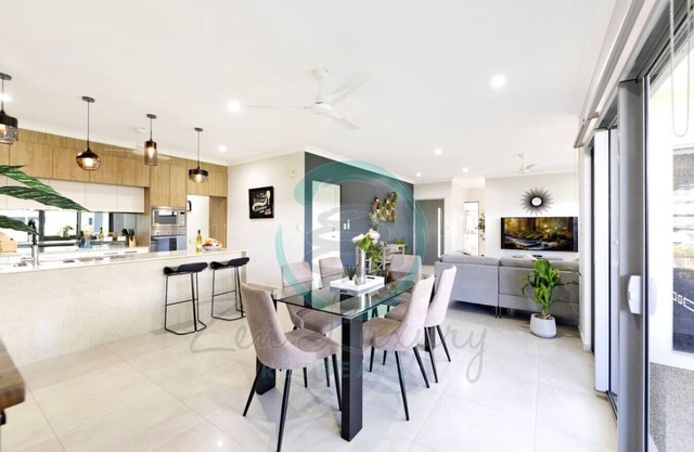 Zenhouse Prestige: Modern ~ Stylish ~ Private Lawn