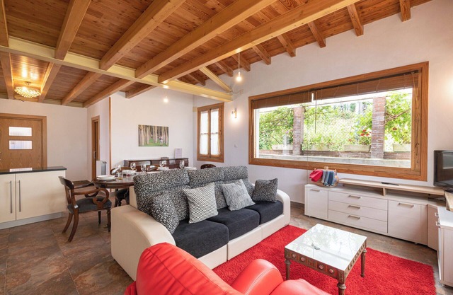 Zeruhaundi - baskeyrentals