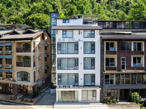 Zhangjiajie Longing Mountain B&B