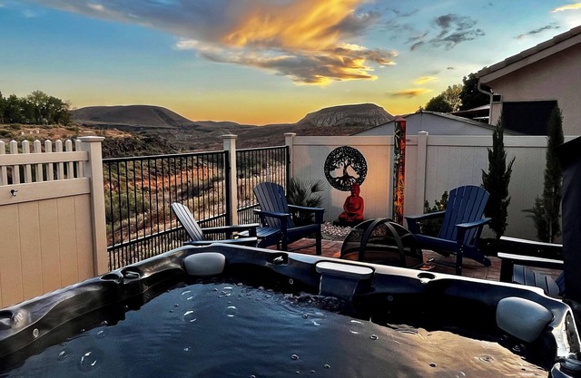 ZION FAMILY RETREAT, Lovely 4-bedroom home Near Zion Canyon with hot tub