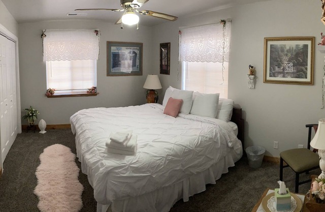 Zion’s South Hideaway Grecian Room