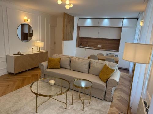 Epinettes Apartment | Élégant appartement Paris 17