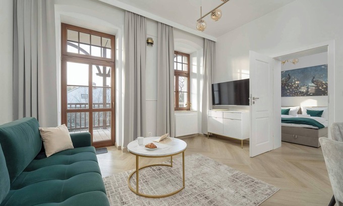 Srodmiescie Apartment | Śniadeckich 47 | Elegant Apartment | Balcony