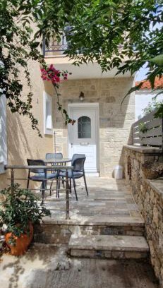 Marathokampos Apartment | Το πετρινο σπιτι