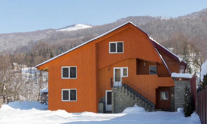 Yaremche Cabin | Акорди Плеса