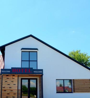 Zhytomyr Oblast Hotel | Артур