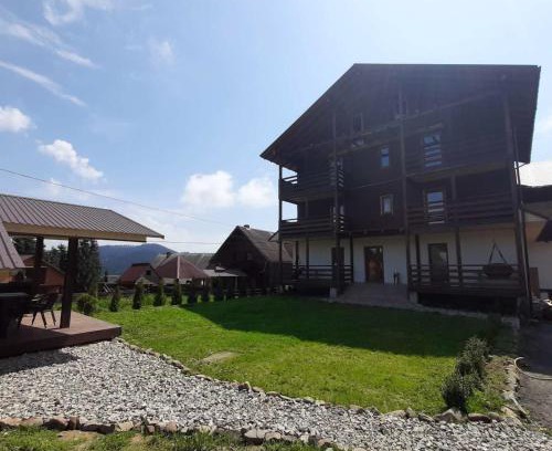 Yablunytsya House | Бо&Не