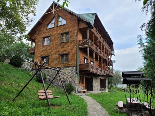 Yaremche Hotel | Гуцульська хата