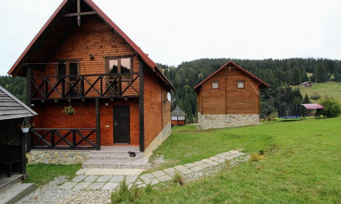 Yablunytsya House | "Карпати"