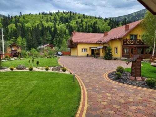 Mykulychyn House | Ластівчине гніздо