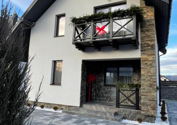 Mykulychyn Villa | Майя