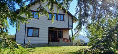 Mykulychyn House | На Пагорбі