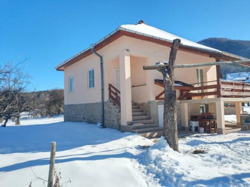 Kyustendil House | Осоговска Бистрица