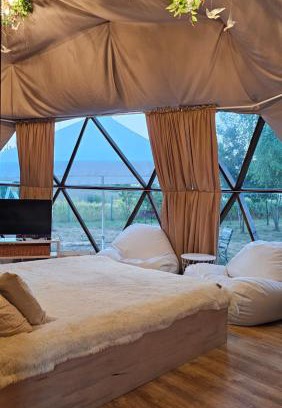 Hvozdiv House | У Дачі для своїх