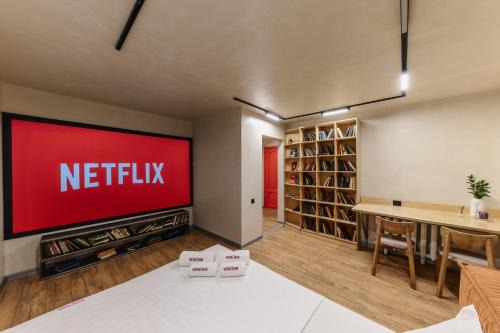 Petropavlovsk Apartment | Фирменная квартира c домашним кинотеатром ЦУМ