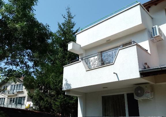 Gorna Banya Apartment | Цвят бяло