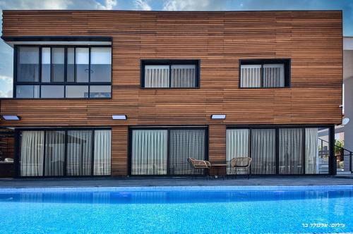 Menahemia Villa | אגמוניה